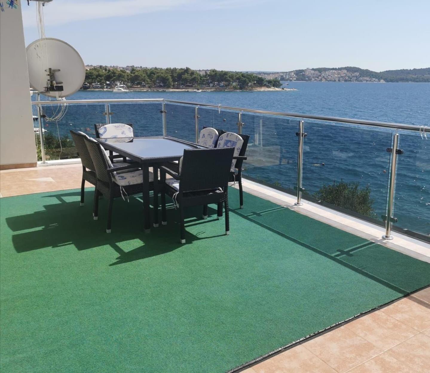 Apartments Marija โตรกีร์ ภายนอก รูปภาพ
