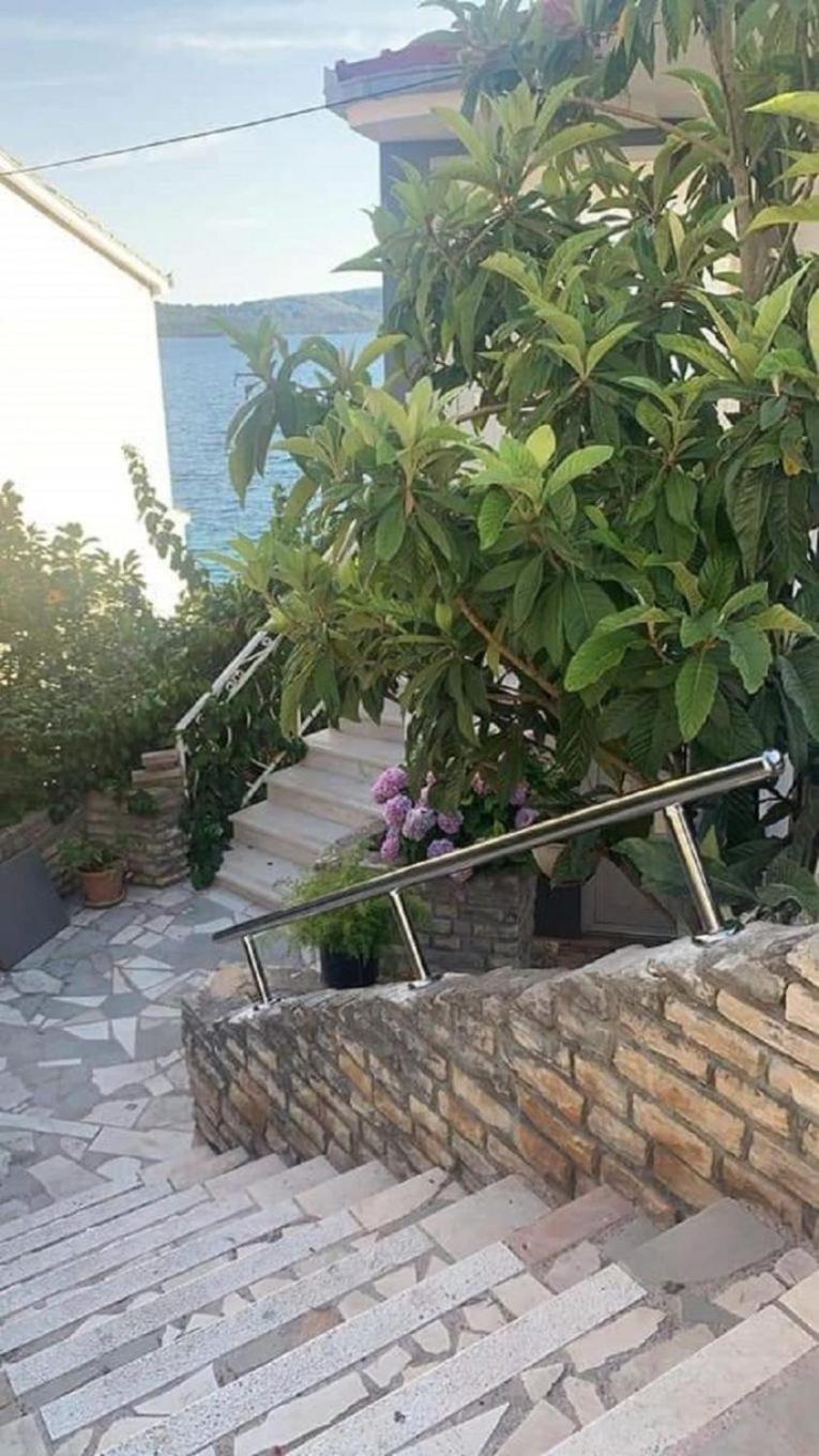 Apartments Marija โตรกีร์ ภายนอก รูปภาพ