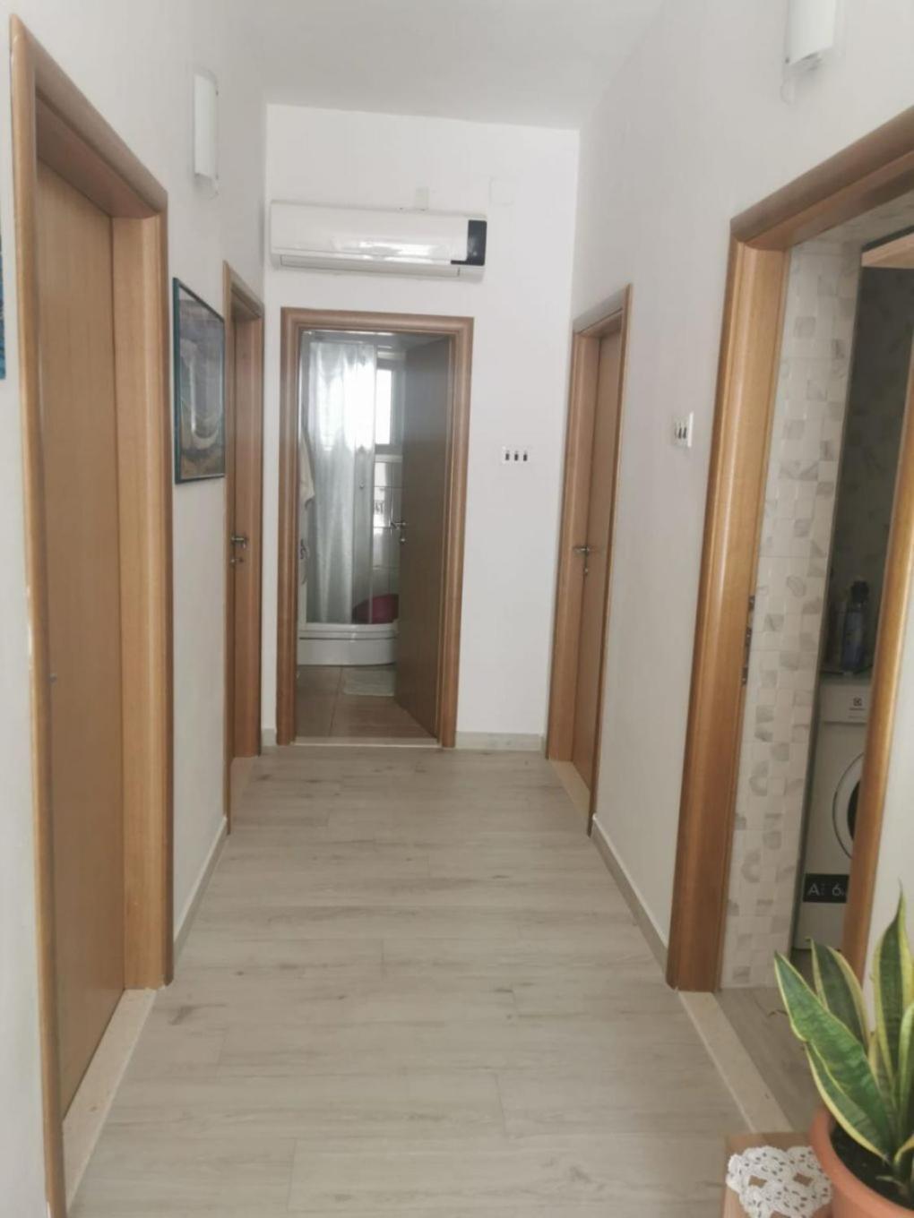 Apartments Marija โตรกีร์ ภายนอก รูปภาพ
