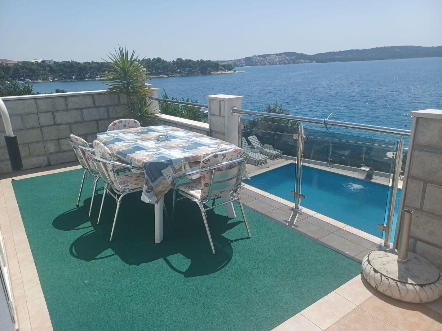 Apartments Marija โตรกีร์ ภายนอก รูปภาพ
